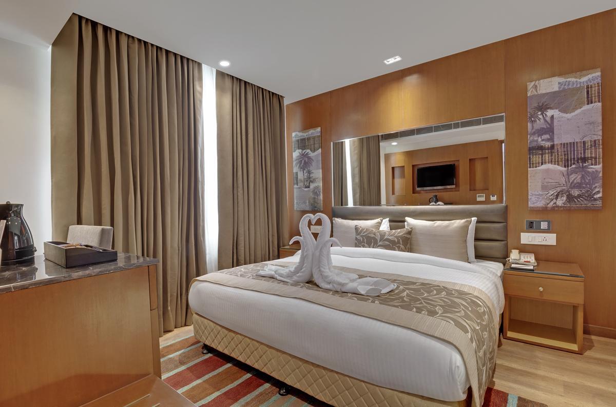 Beacon Hotel Nirman Vihar Neu-Delhi Exterior foto